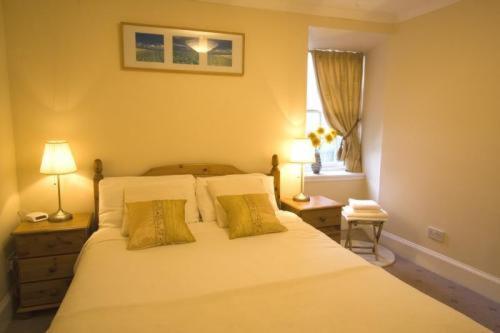 Apartments Royal EDI Amenities photo